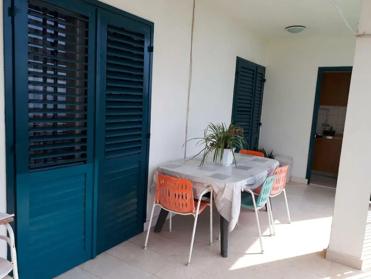 Apartmani Neda Trogir 0*,  Croatia