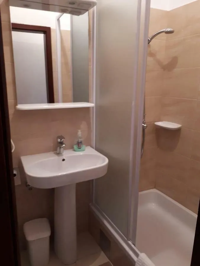 Apartmani Neda Trogir 0*,